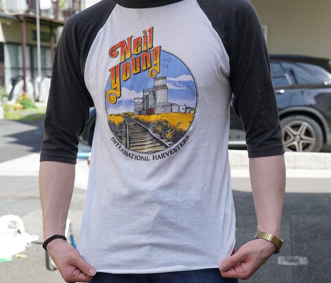 本日80s NEIL YOUNG ラグランTシャツ　ヴィンテージ　バンドTシャツ