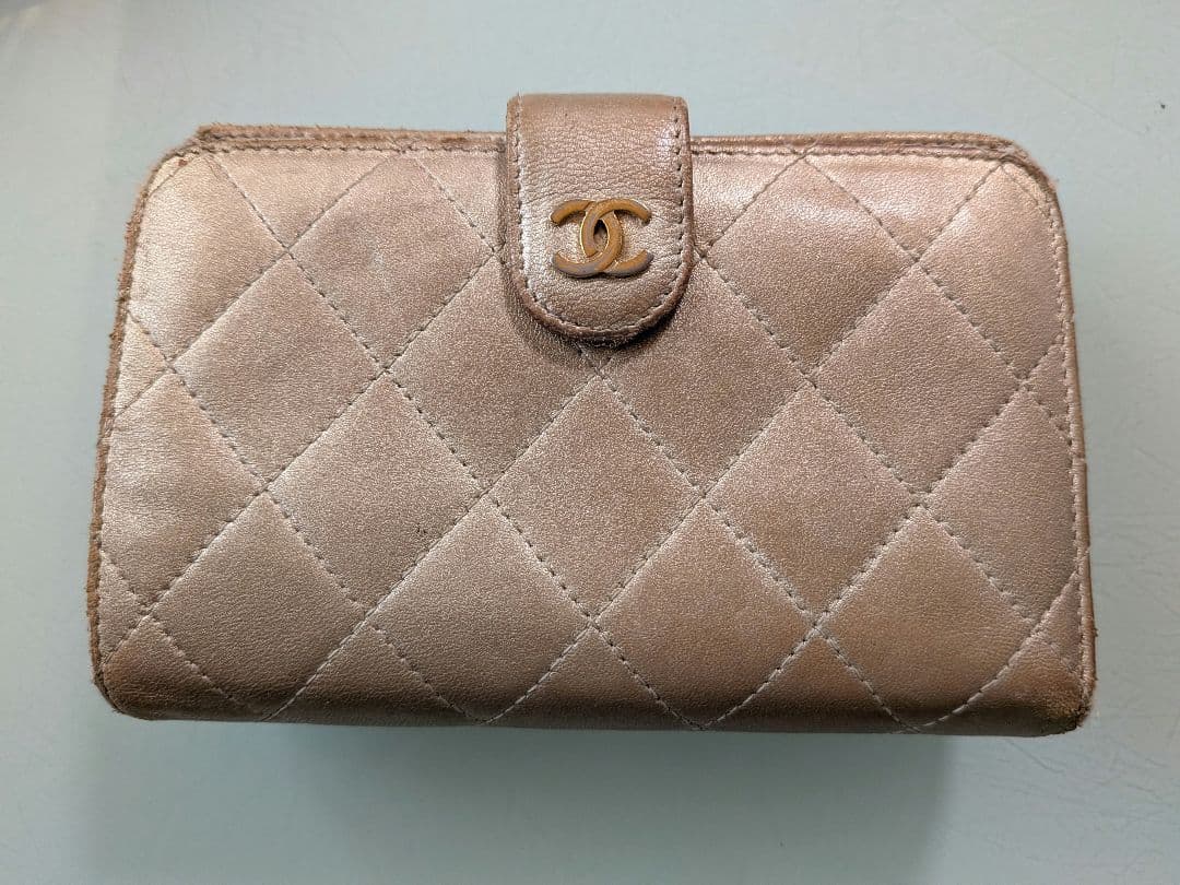 希少 CHANEL タイムレスクラシック マトラッセ キルティング 二つ折り財布