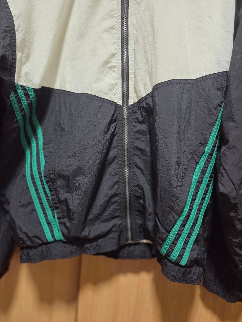 90s adidas ナイロンジャケット 万国旗タグ 常田大希 ビッグシルエット