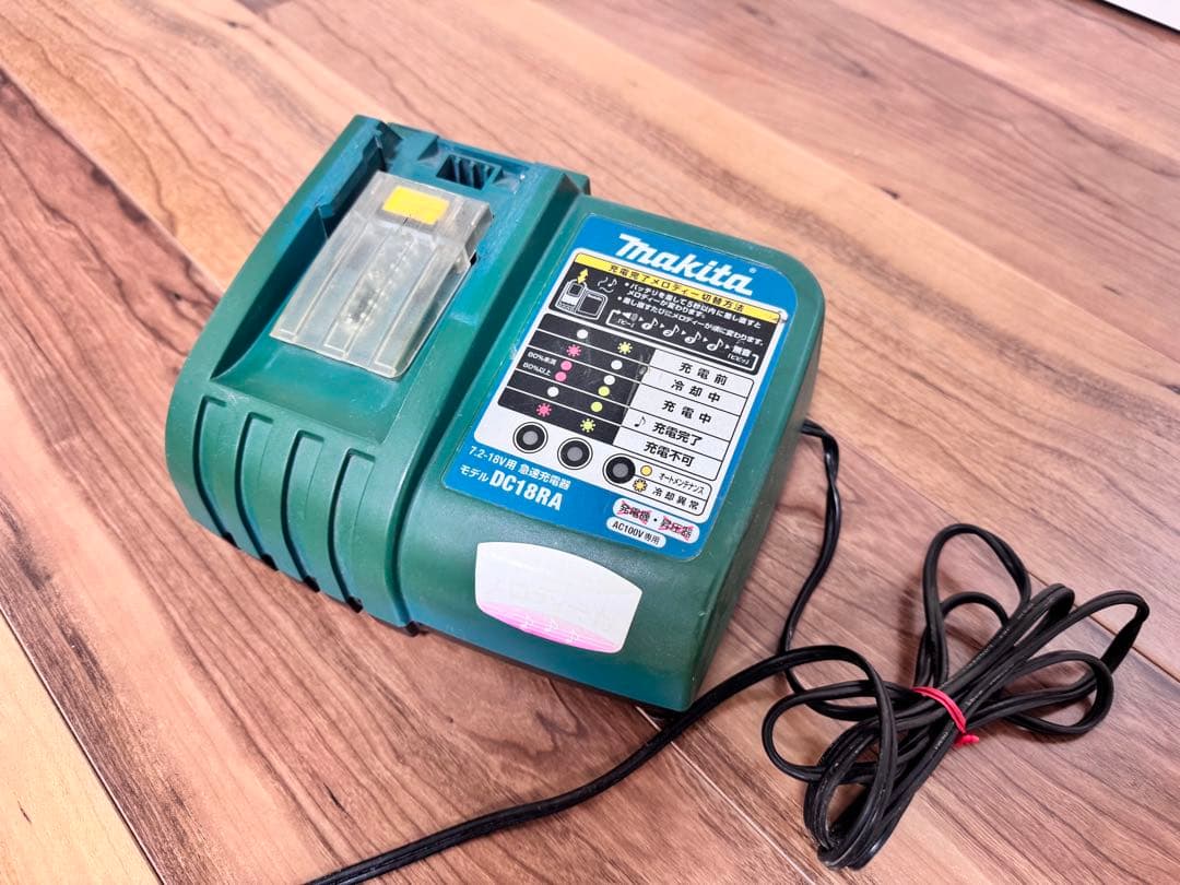 たかやん　Makita CL182FD 本体+サイクロン+充電器