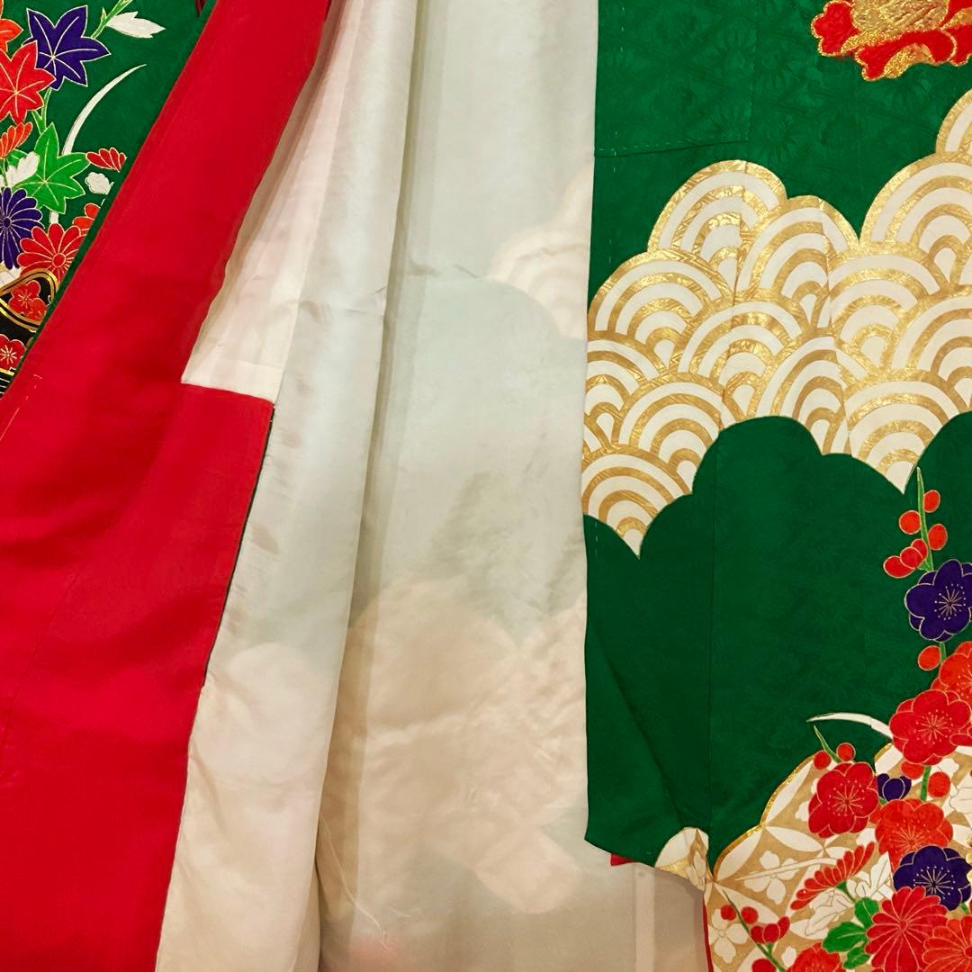 【花嫁衣裳】引き振袖 新婦 結婚式 挙式 披露宴 前撮り 緑地 雲 御所車