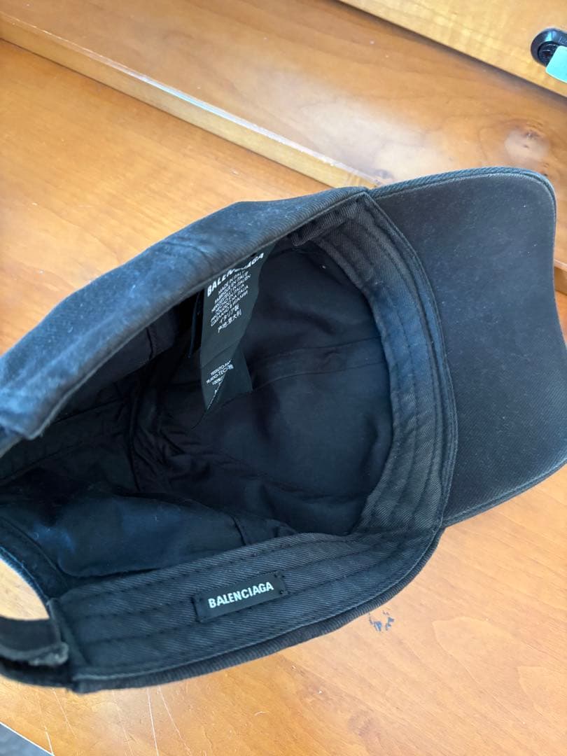 BALENCIAGA ベースボールキャップ　Lサイズ（保存袋、ショッパー付き）