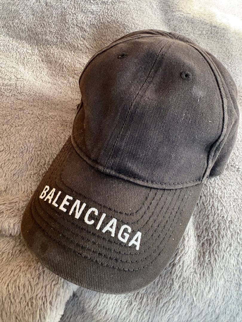BALENCIAGA ベースボールキャップ　Lサイズ（保存袋、ショッパー付き）