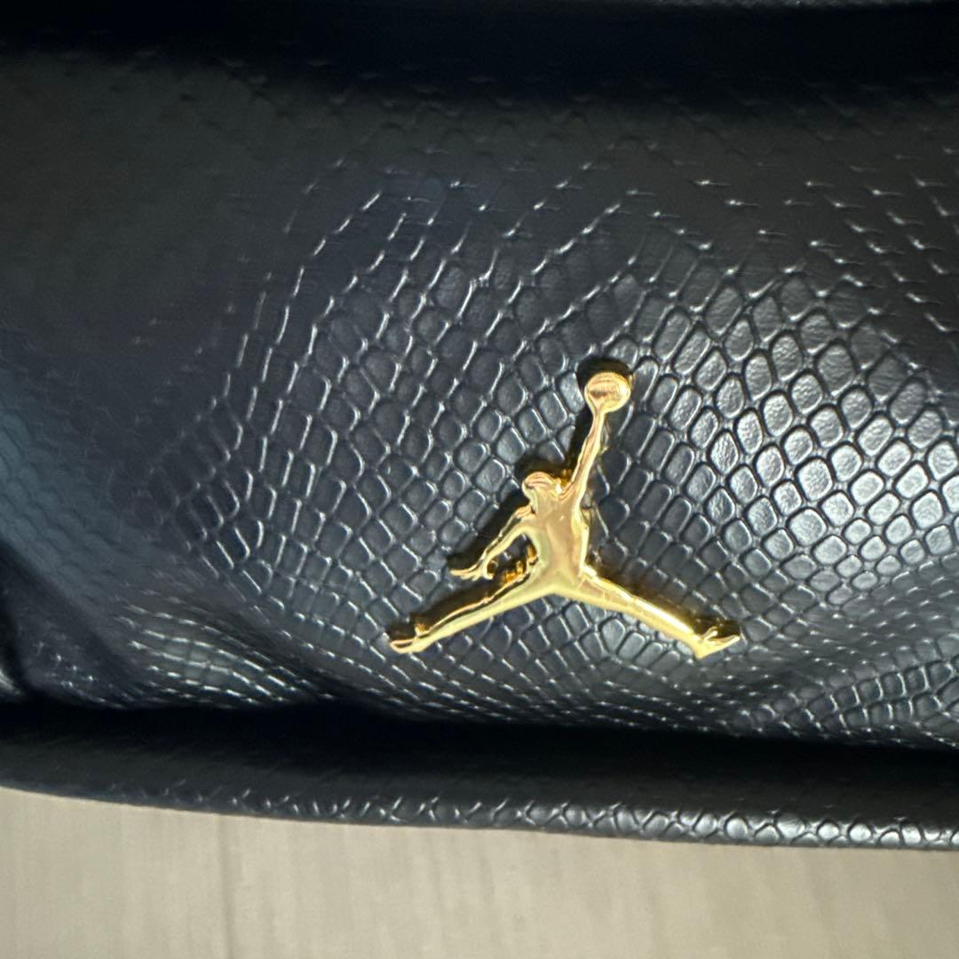 JORDAN ブラック ボディバッグ