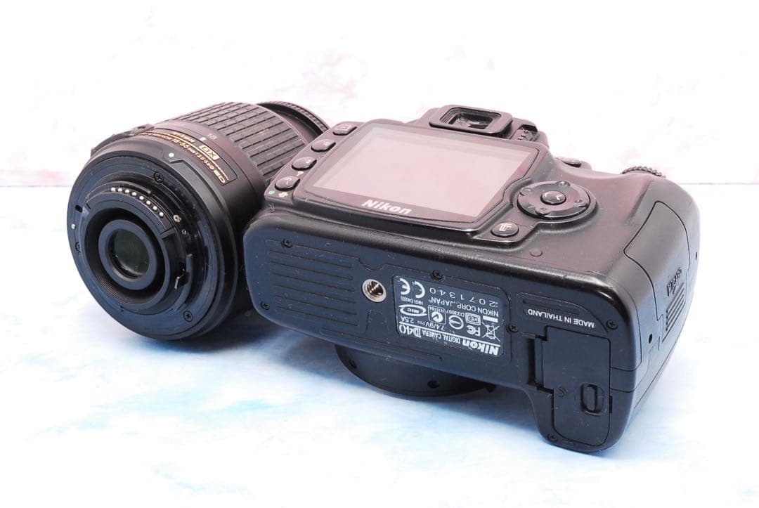 Nikon D40★初心者セット★カメラバッグ付★軽量＆小型★一眼レフカメラ