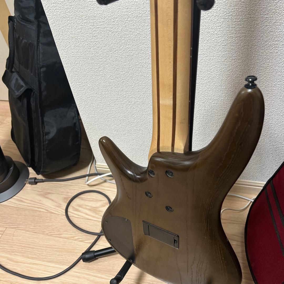 あ*ん様 希少✨Ibanez SSR635 5弦 ベース ウォルナット