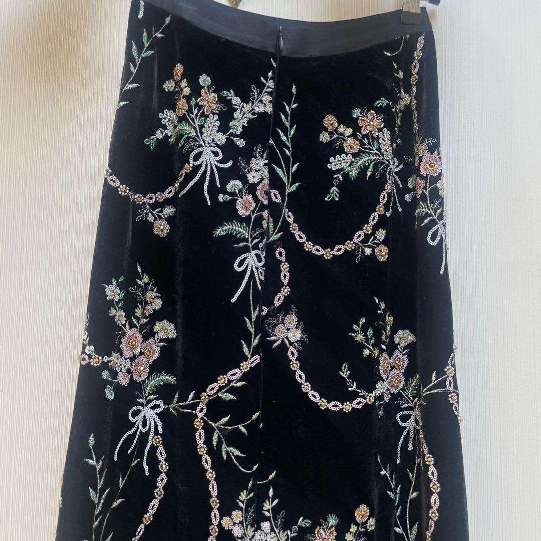 ANDREA&Co. アンドレア&コー　ボタニカル刺繍ベロアスカート　ロング