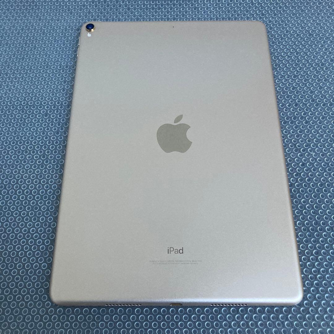 820 外観美品☆iPad Pro 256GB 10.5インチ WIFIモデル