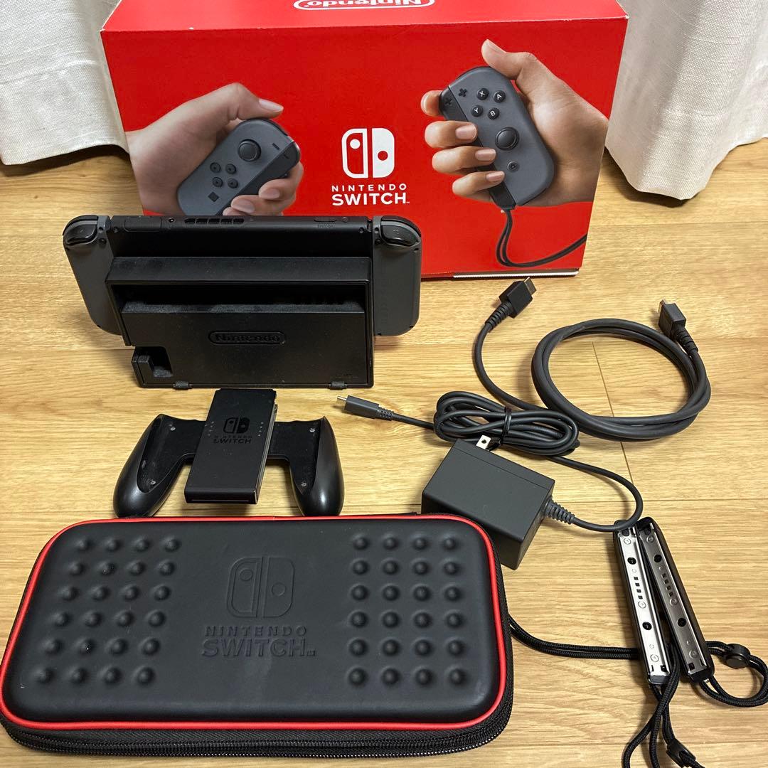 Switch Nintendo Switch グレー　携帯ケース付
