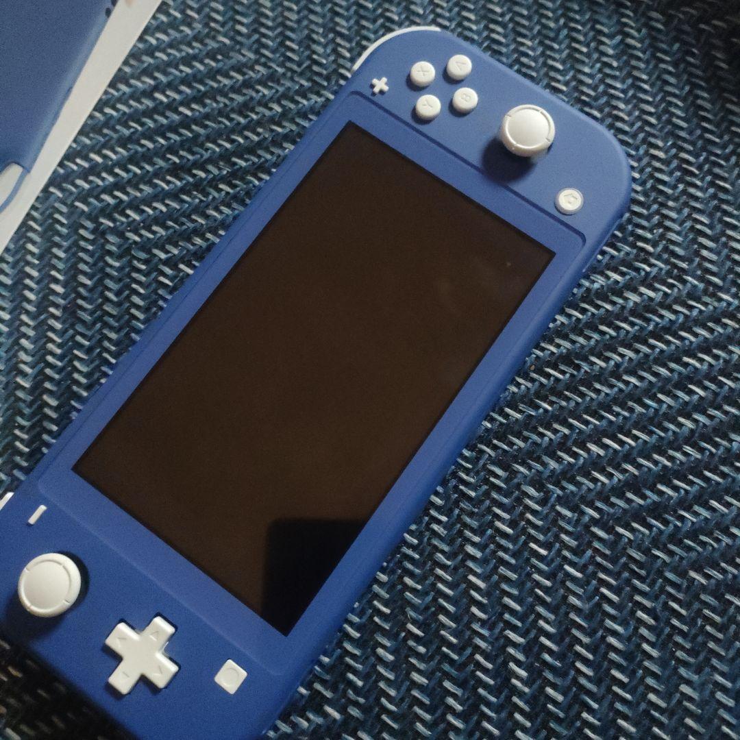 超美品　ニンテンドースウィッチライト