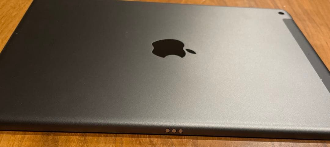 良品　iPad 第7世代 32GB iPad本体　電池容量93%