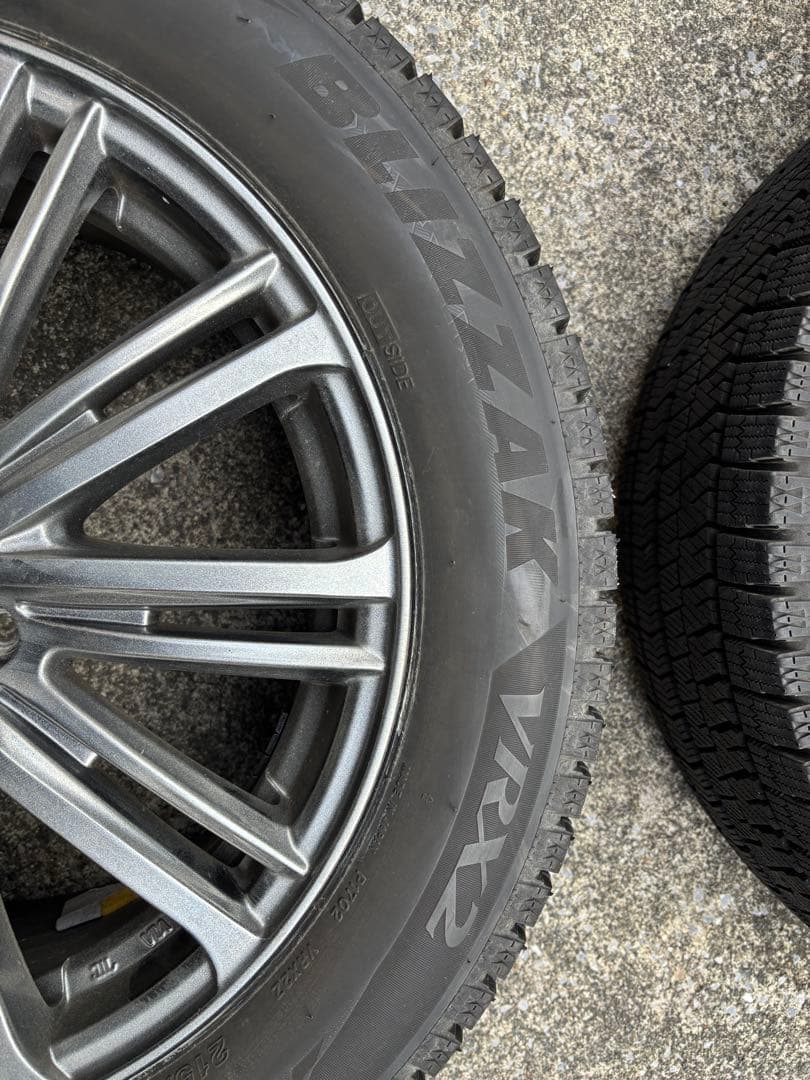 BLIZZAK VRX2 スタッドレスタイヤ 215/55R17 2024年製