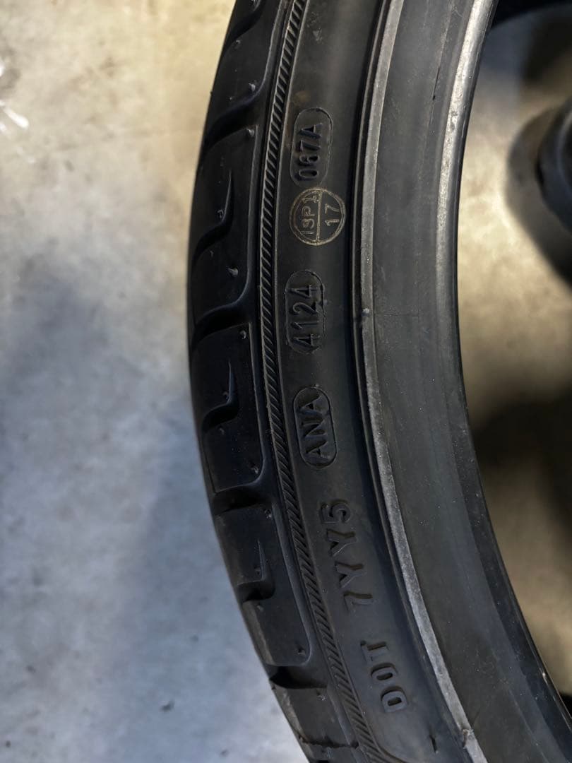 ぐ*み様 ケンダ 225/35R19 バリ山 2本セット