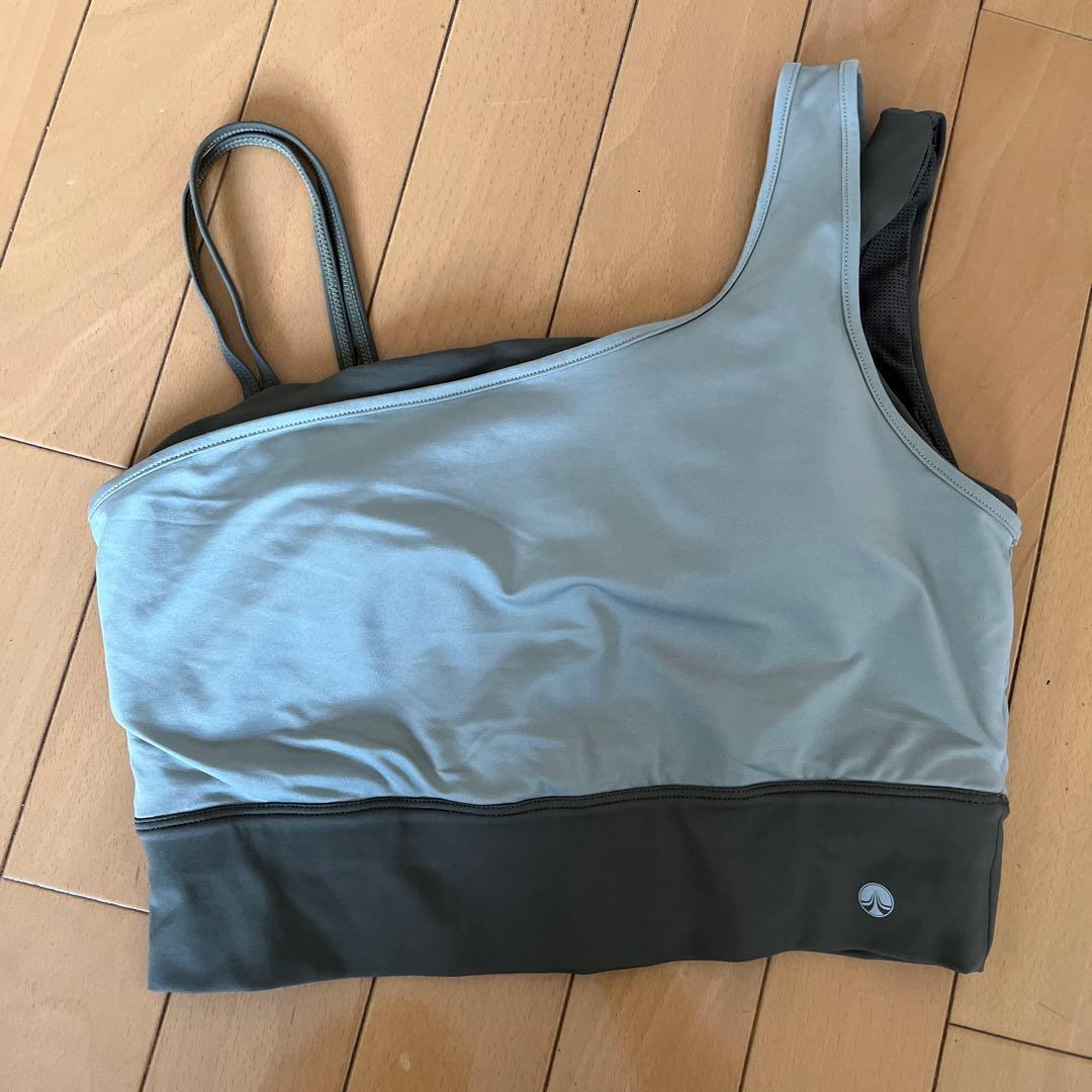 SUKALA スカーラ ecoアシンメトリーブラトップ カーキ Mサイズ