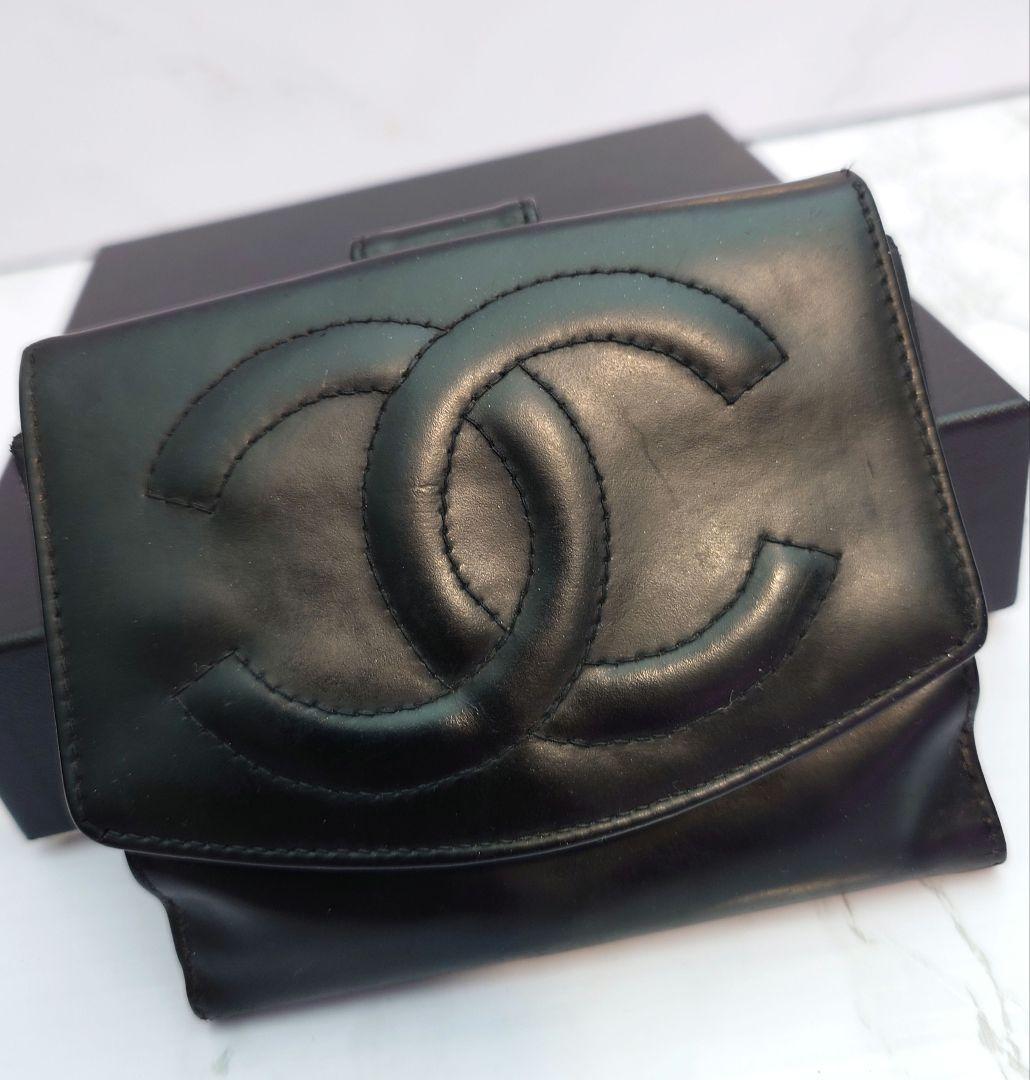 特価【CHANEL】パテントレザー/二つ折り財布/