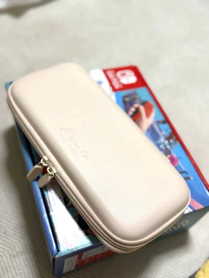 Nintendo switch本体　嬉しいおまけ付き！！！