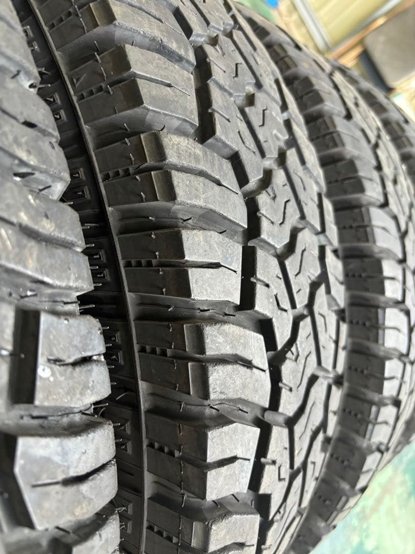 ヨコハマ　ジオランダー　X-AT中古4本
