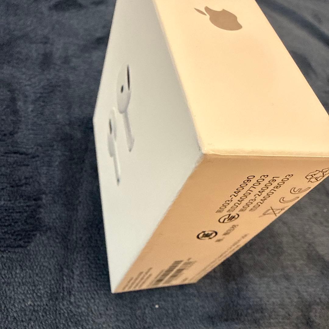 AirPods 4 （ノイズキャンセリング非搭載モデル）　新品未開封