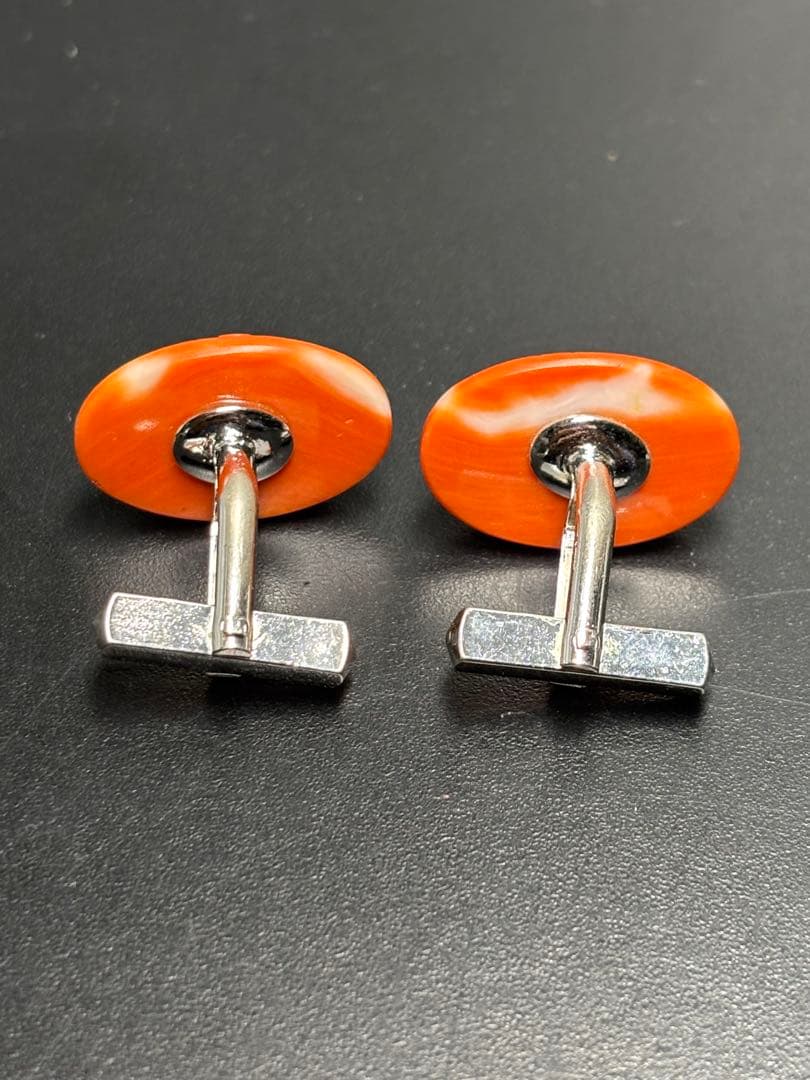 【美品】朱色珊瑚 カフス 珊瑚細工 ヴィンテージアクセサリー サンゴ 希少