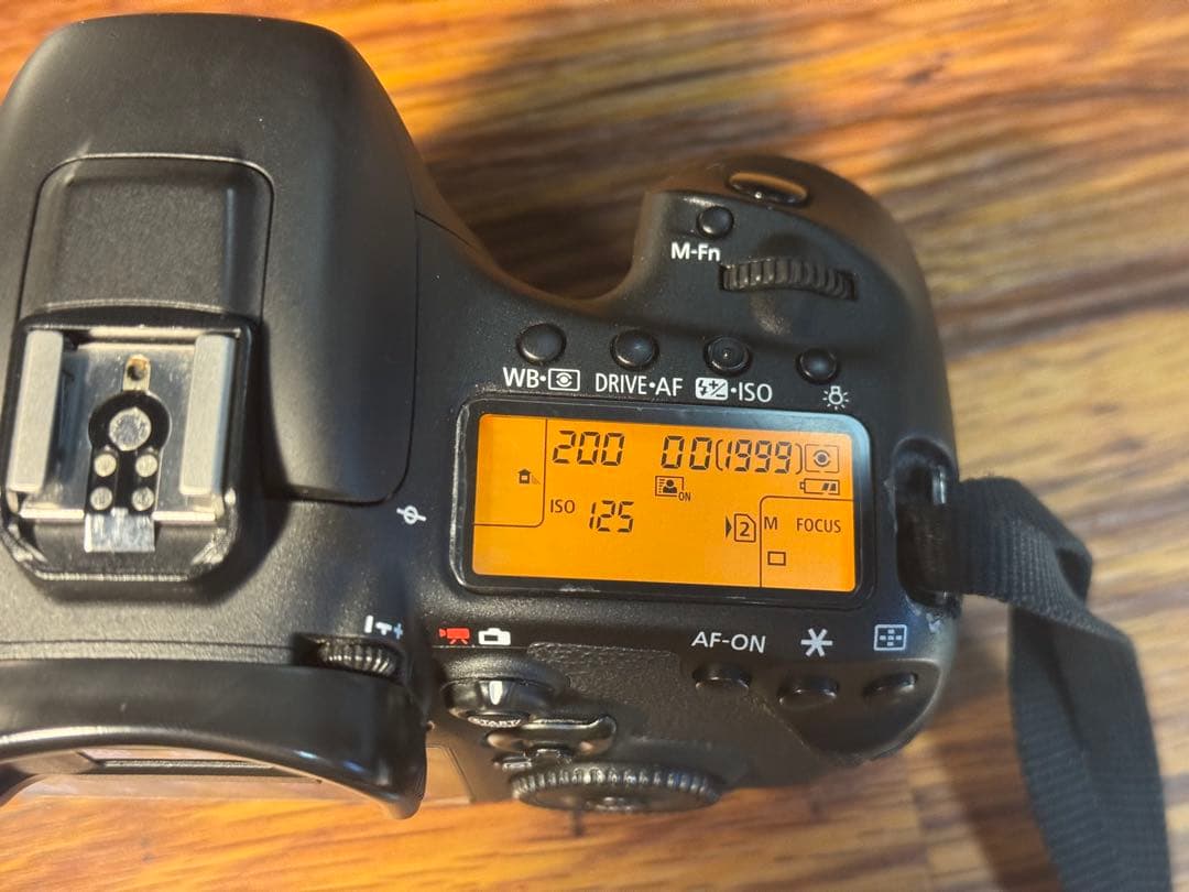 わたるさん専用Canon EOS 7D Mark II 一眼レフカメラ　本体