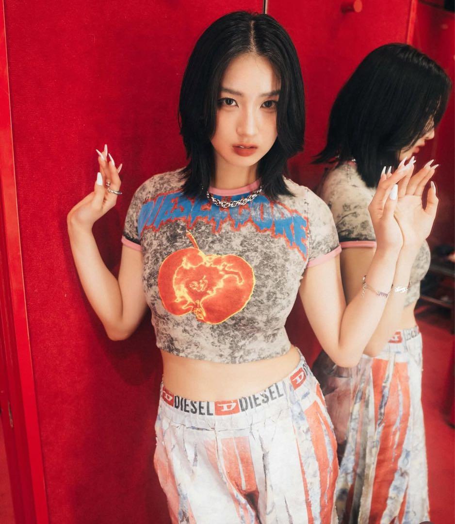 美品　DIESEL グラフィックTシャツ 半袖　Hana着用