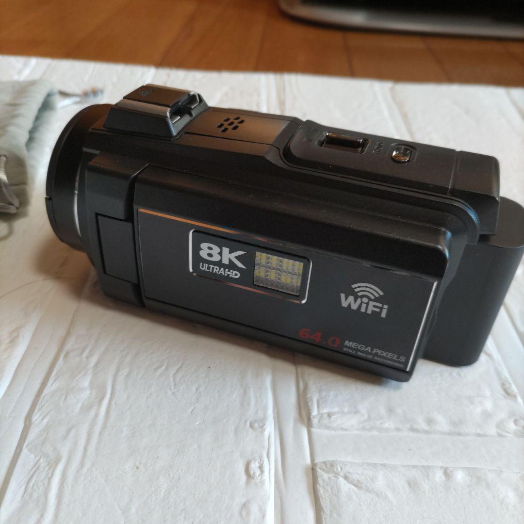 お買い得‼️　8K ULTRA HD ビデオカメラ 64MP　予備バッテリー付
