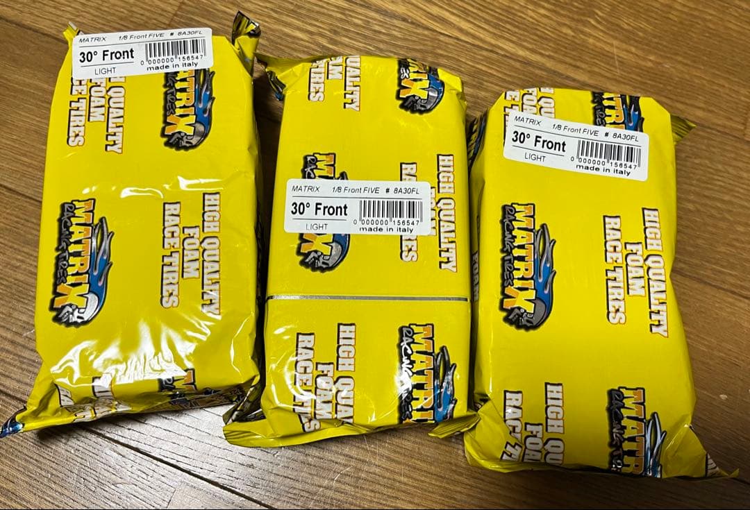 イタリア　マトリックス製　1/8GPレーシング　ホイール付タイヤ　29個　新品