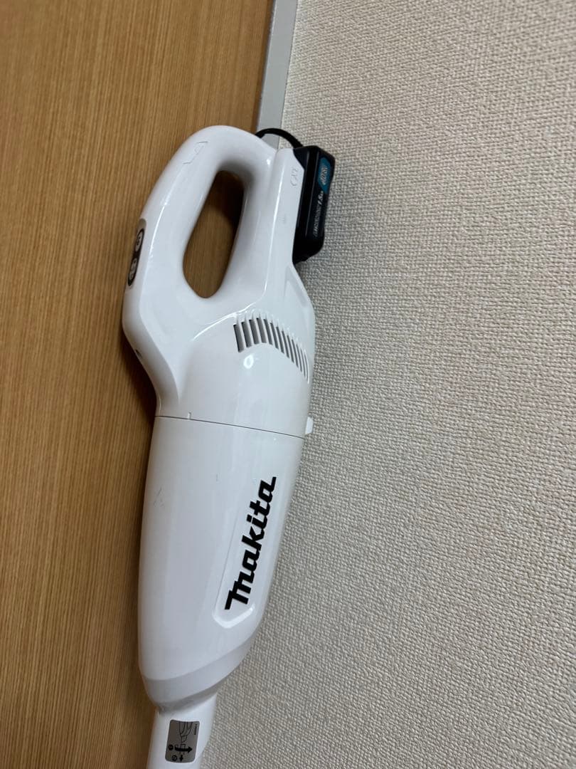 makita マキタ　充電式クリーナ CL108FD コードレススティック