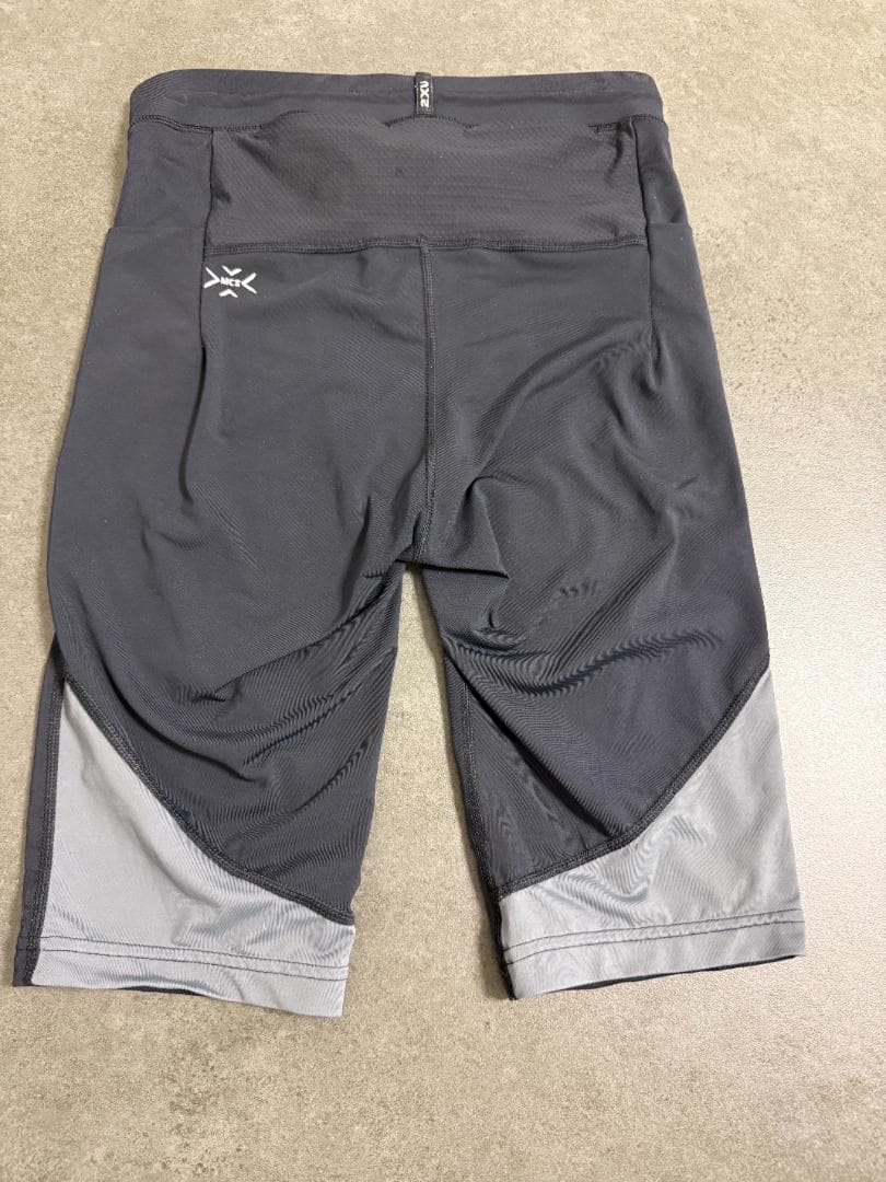 2XU ライトスピード リアクト コンプレッションショート MA7050B