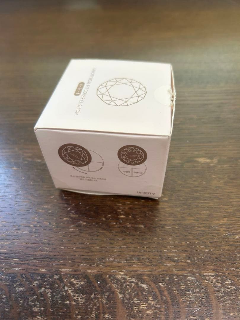 【新品】UNICITY REAL FIT COVER CUSHION 01