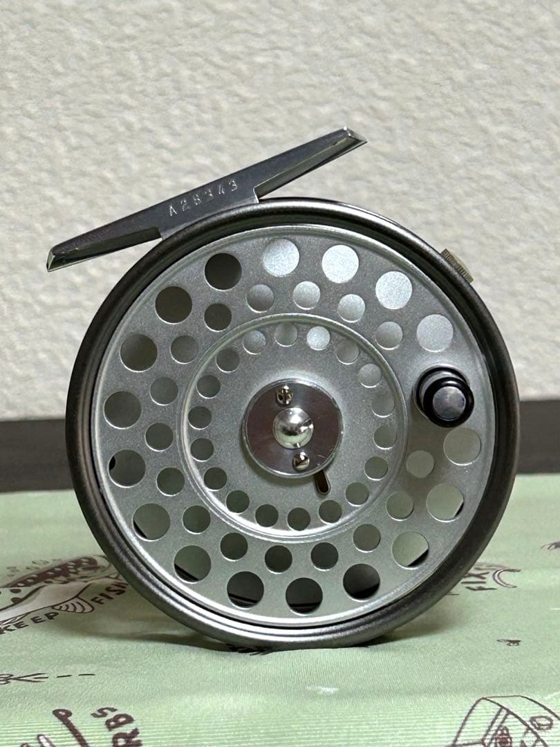 極上品　Hardy L.R.H Lightweight Fly Reel