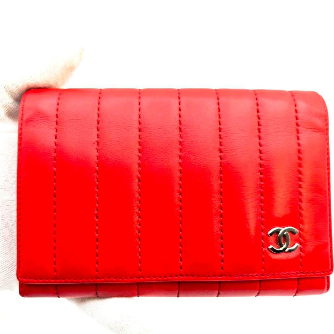 美品 シャネル ココマーク 二つ折り財布 CHANEL ラムスキン