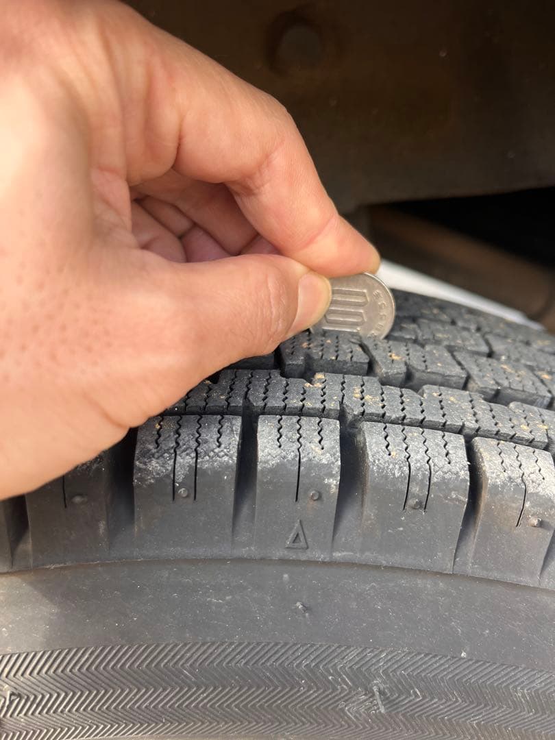 2025製ブリヂストン スタッドレスタイヤ145/80R12 80/78N LT