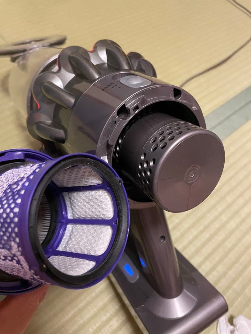 しろちゃん　Dyson ダイソン　sv12