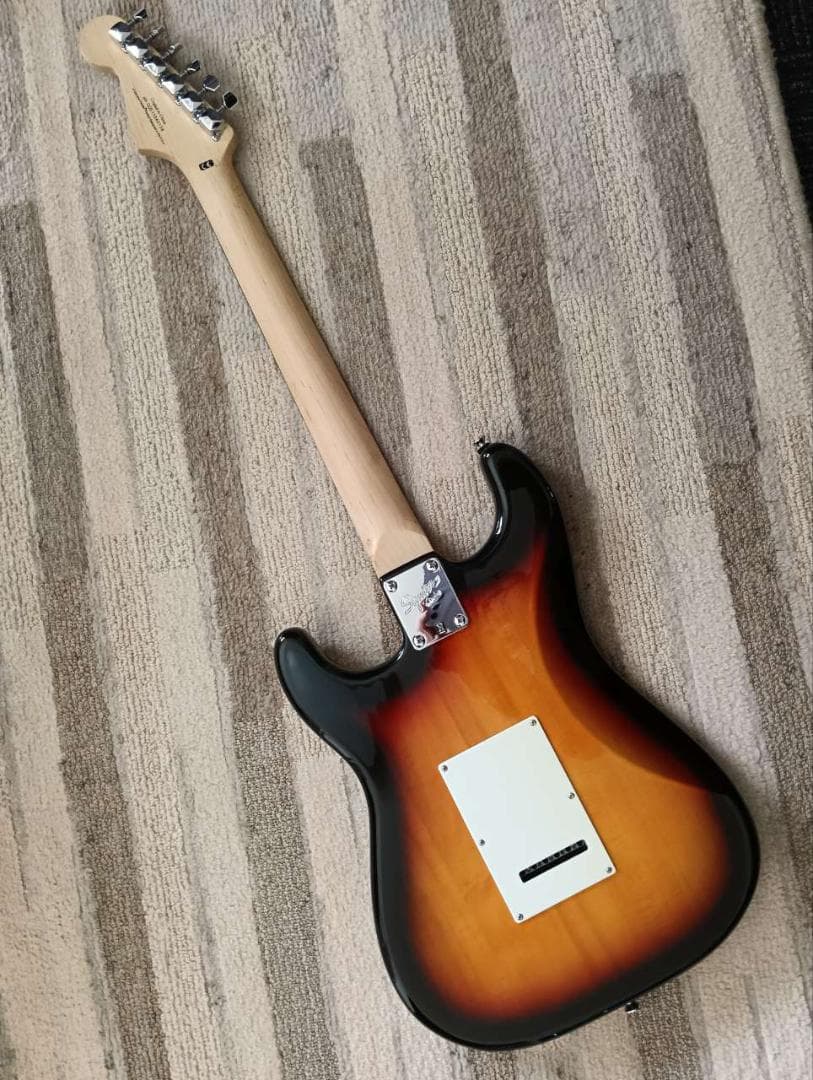 【USED】 Squier by Fenderエレキギター サンバースト