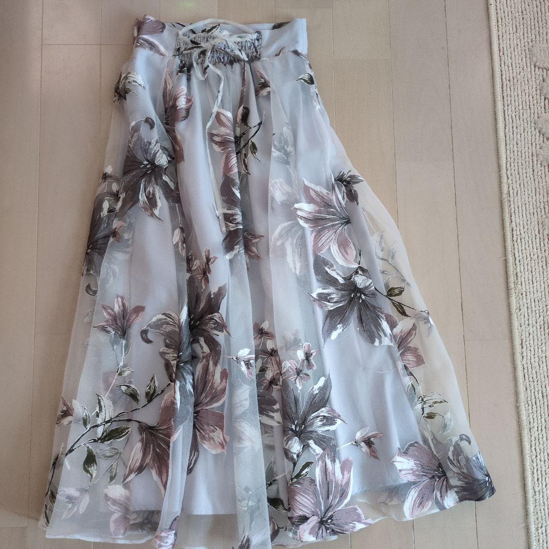 ウィルセレクション　オパールフラワープリントスカート