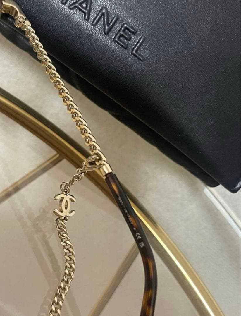 CHANEL シャネル CCマークチェーン付き サングラス ユニセックス