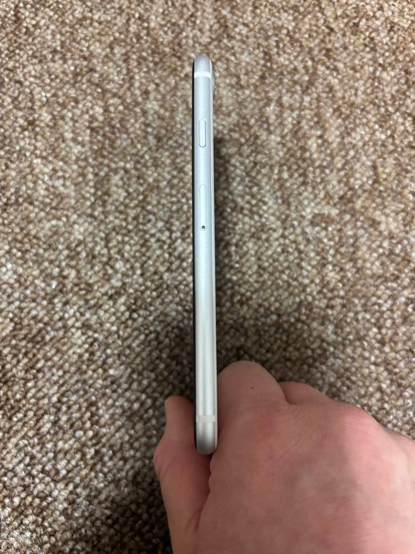 iPhone se2 128G SIMフリー　訳あり品