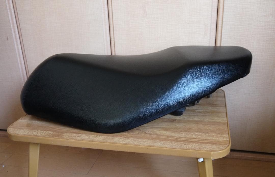 アドレス V125S シート 新品同様 - CF4MA ■UZ125SL0