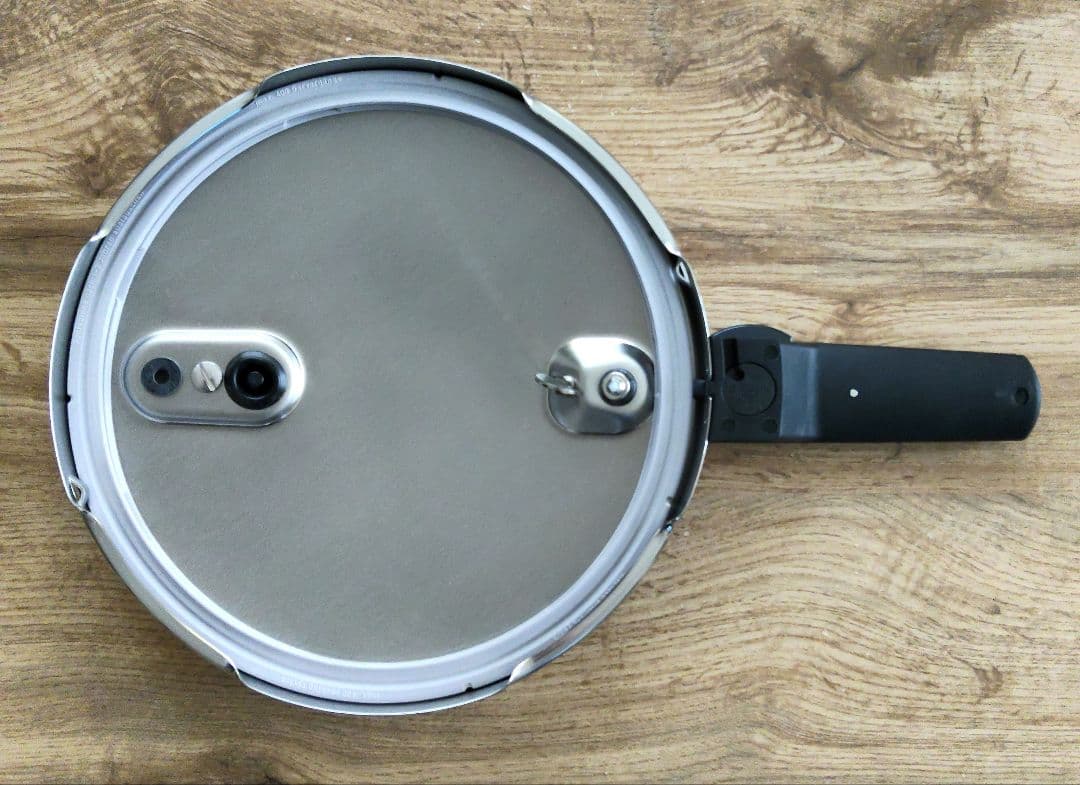【新品未使用】Fissler フィスラー 圧力鍋 ビタクイックプレミアム4.5L