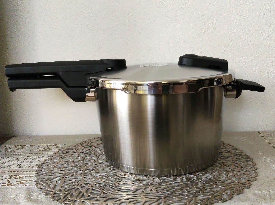 【新品未使用】Fissler フィスラー 圧力鍋 ビタクイックプレミアム4.5L