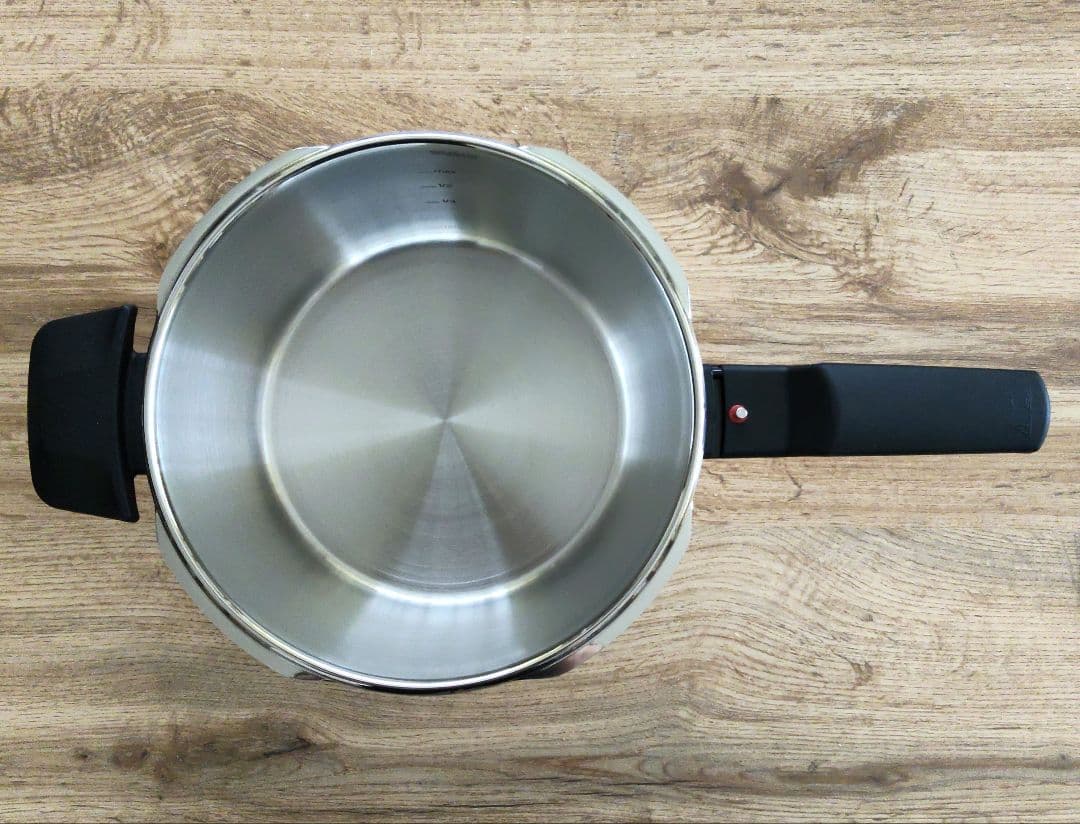 【新品未使用】Fissler フィスラー 圧力鍋 ビタクイックプレミアム4.5L