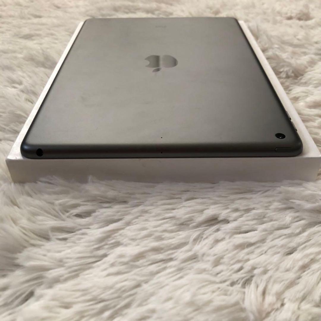【年始割】iPad 第9世代 64GB 【すぐ発送】コルメス