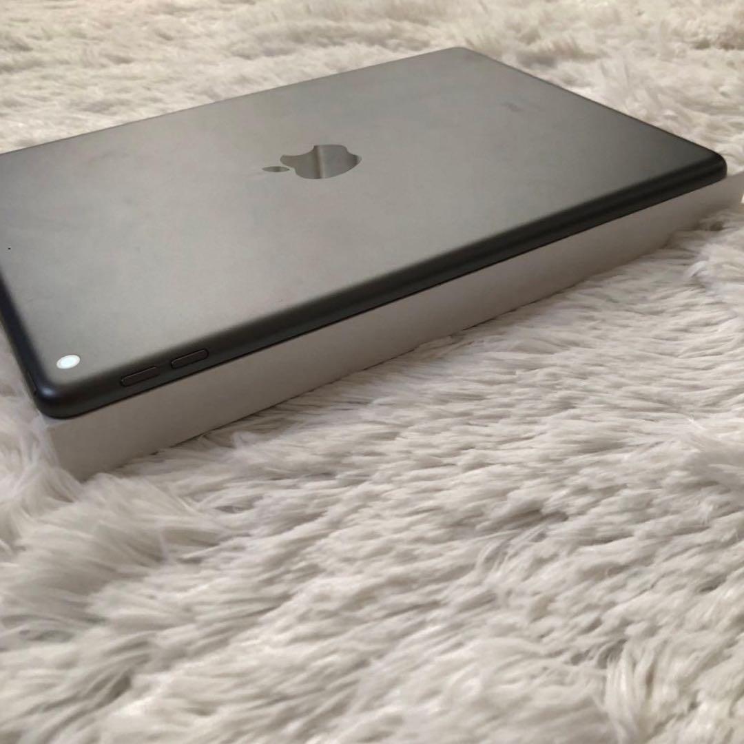 【年始割】iPad 第9世代 64GB 【すぐ発送】コルメス