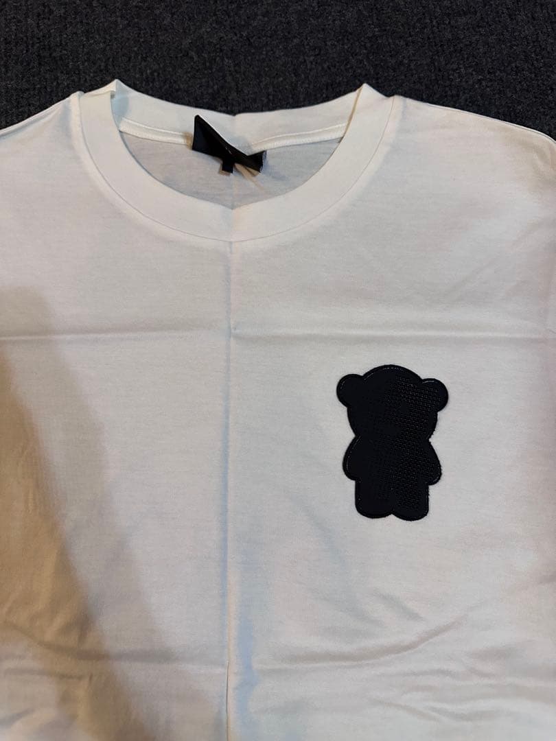 EMPORIO ARMANI ホワイト Tシャツ クマ刺繍