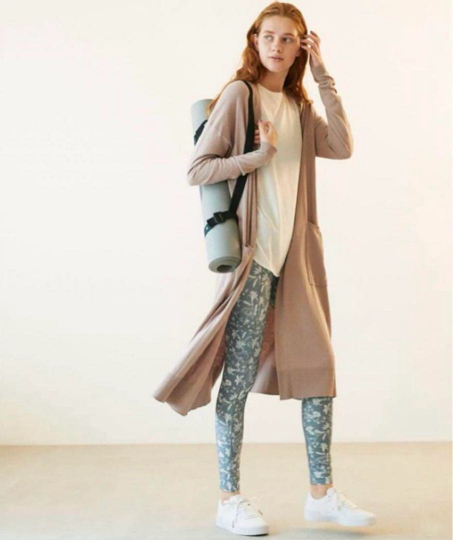 美品◯emmi yoga◯ヨガウェア◯上下セット◯花柄◯ピラティス◯スポーツ