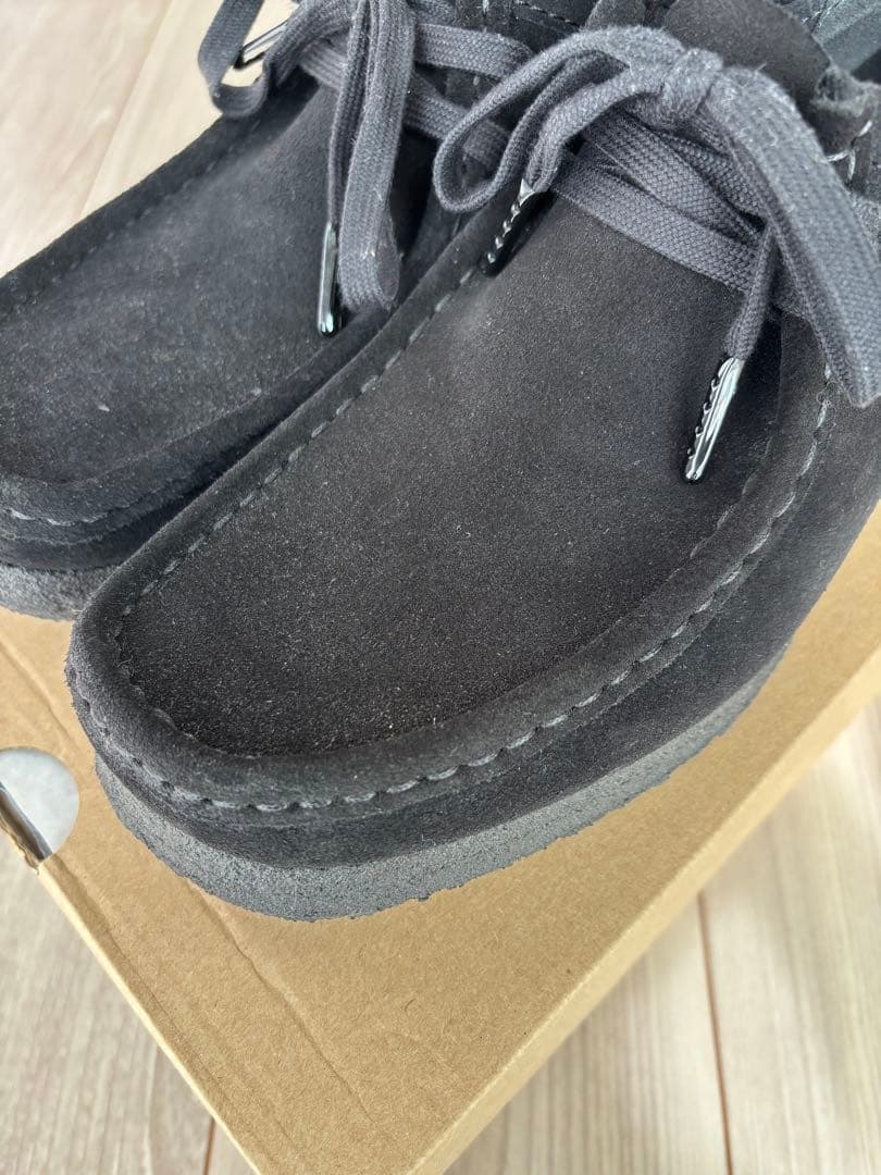 Clarks ワラビー　ブラックスエード