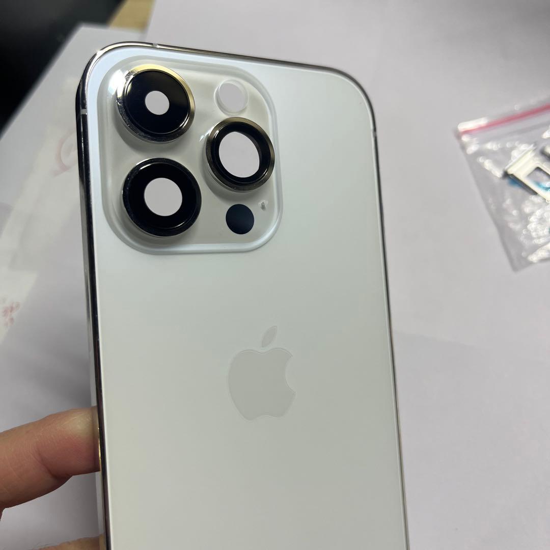 iphone 14pro バックパネル　ホワイト