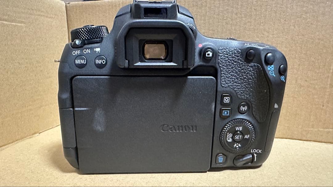 Canon EOS 9000D デジタル一眼レフカメラ