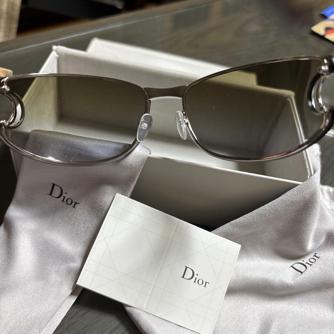Dior グレー サングラス ケース付き